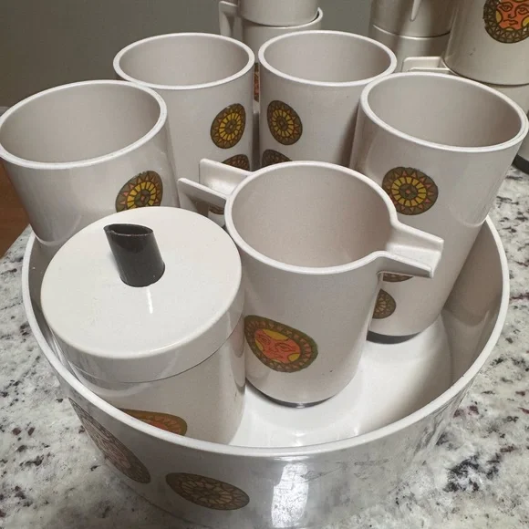 Gorgeous Vintage Loam Brand Full Set Sun Cups, Creamer Cup, Bowl